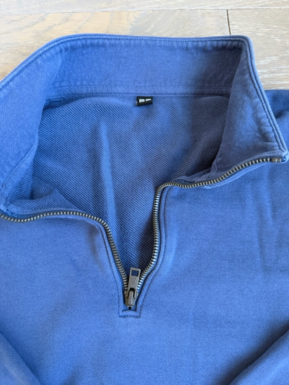 Uniqlo Half Zip - Picture 2 of 5